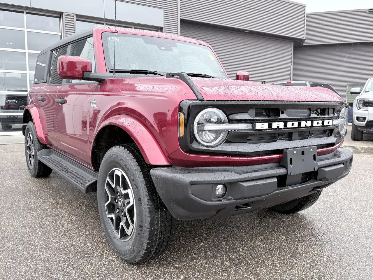 Ford Bronco photo Ford Bronco