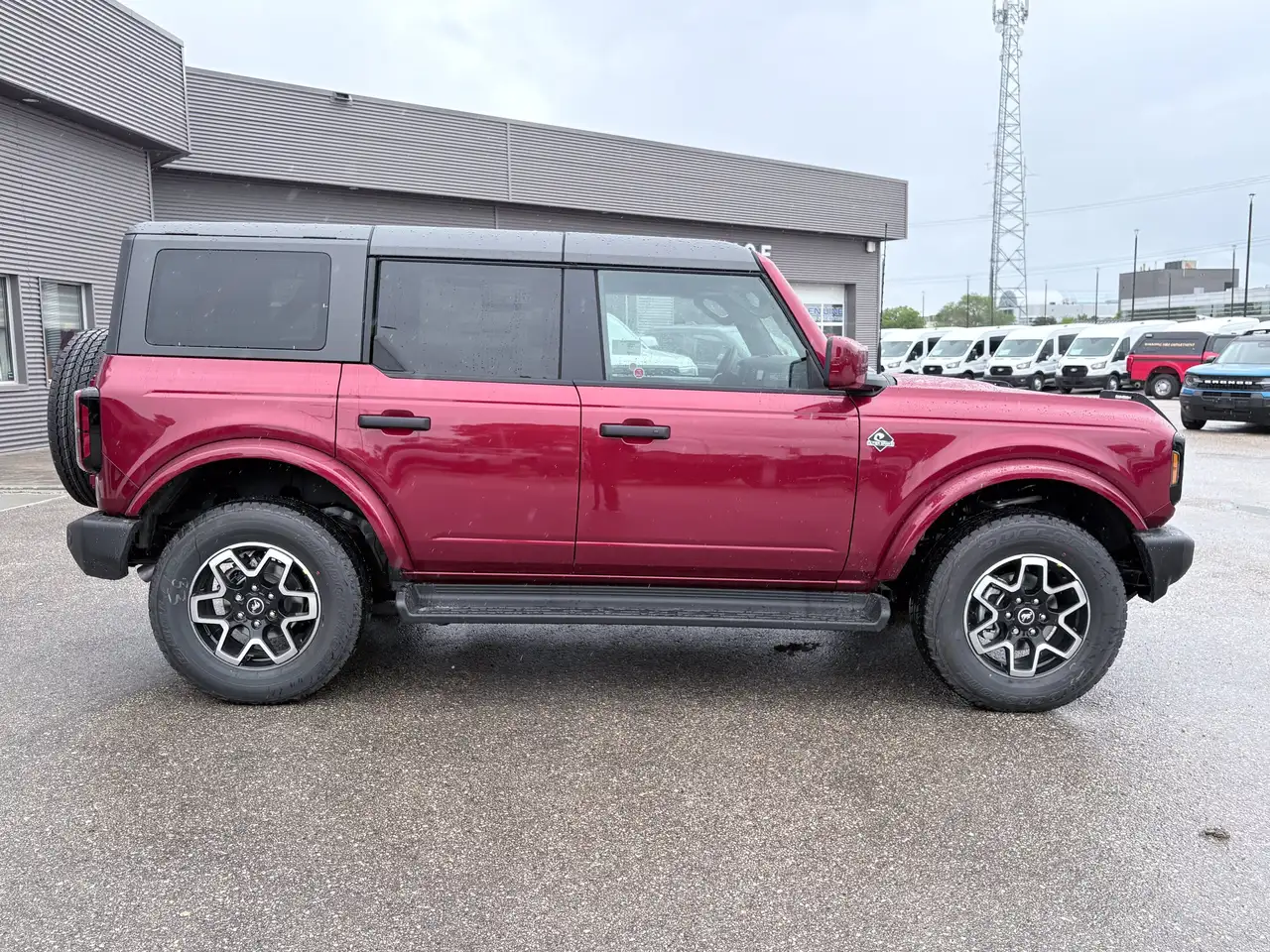 Ford Bronco photo Ford Bronco