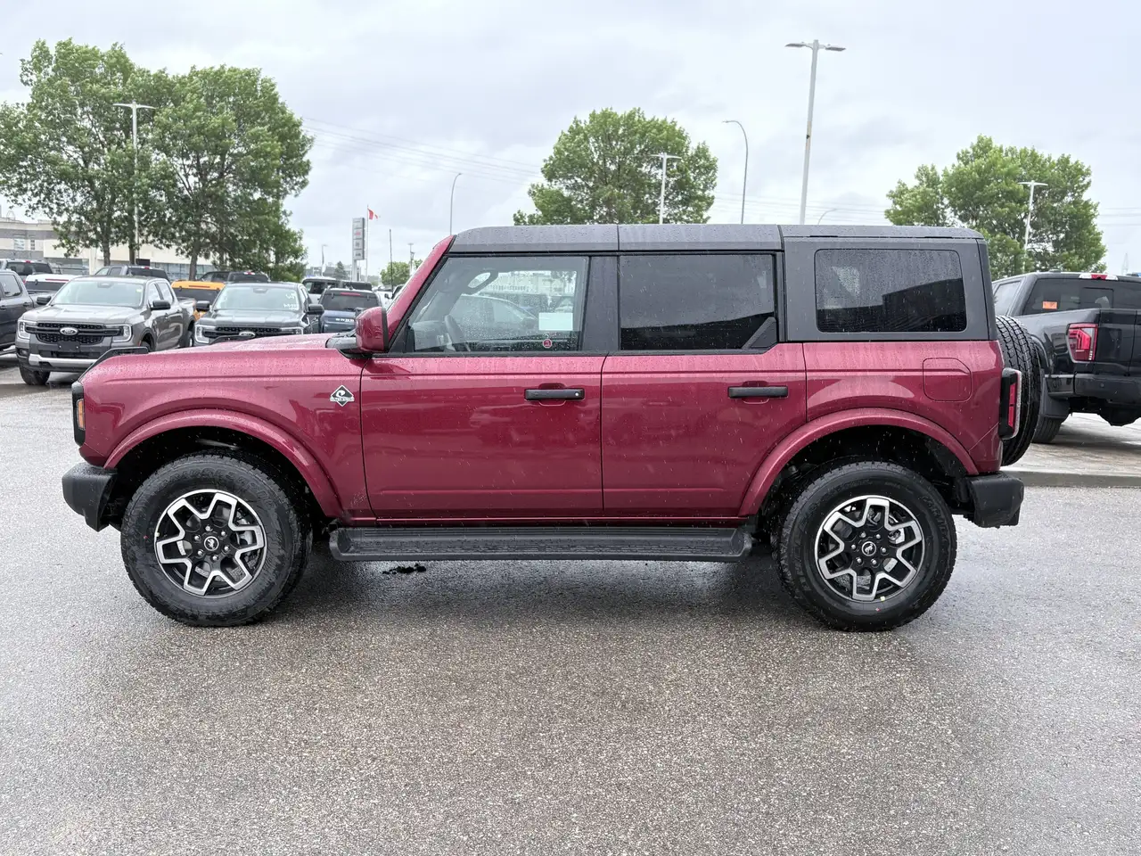 Ford Bronco photo Ford Bronco