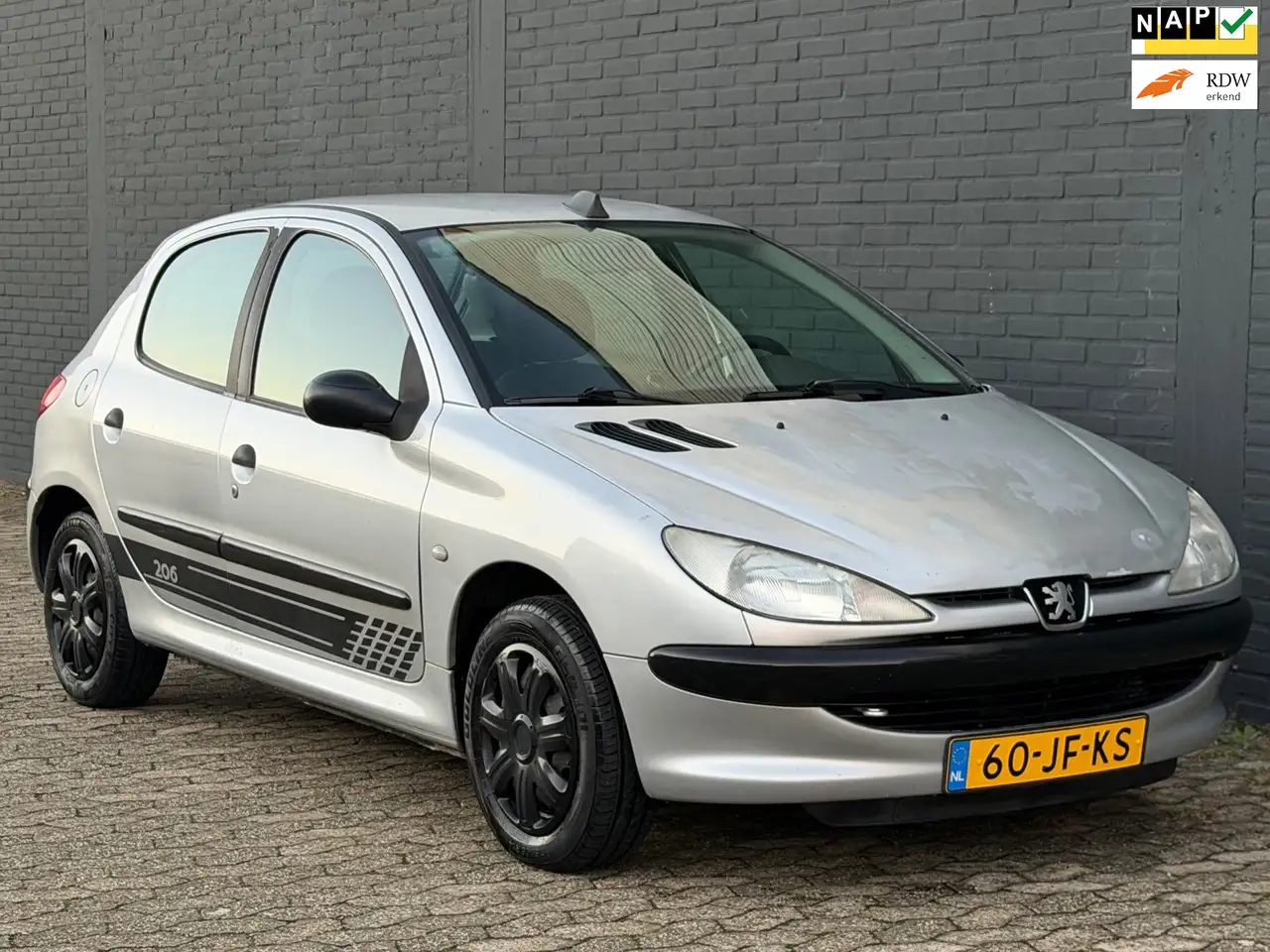 Peugeot 206
