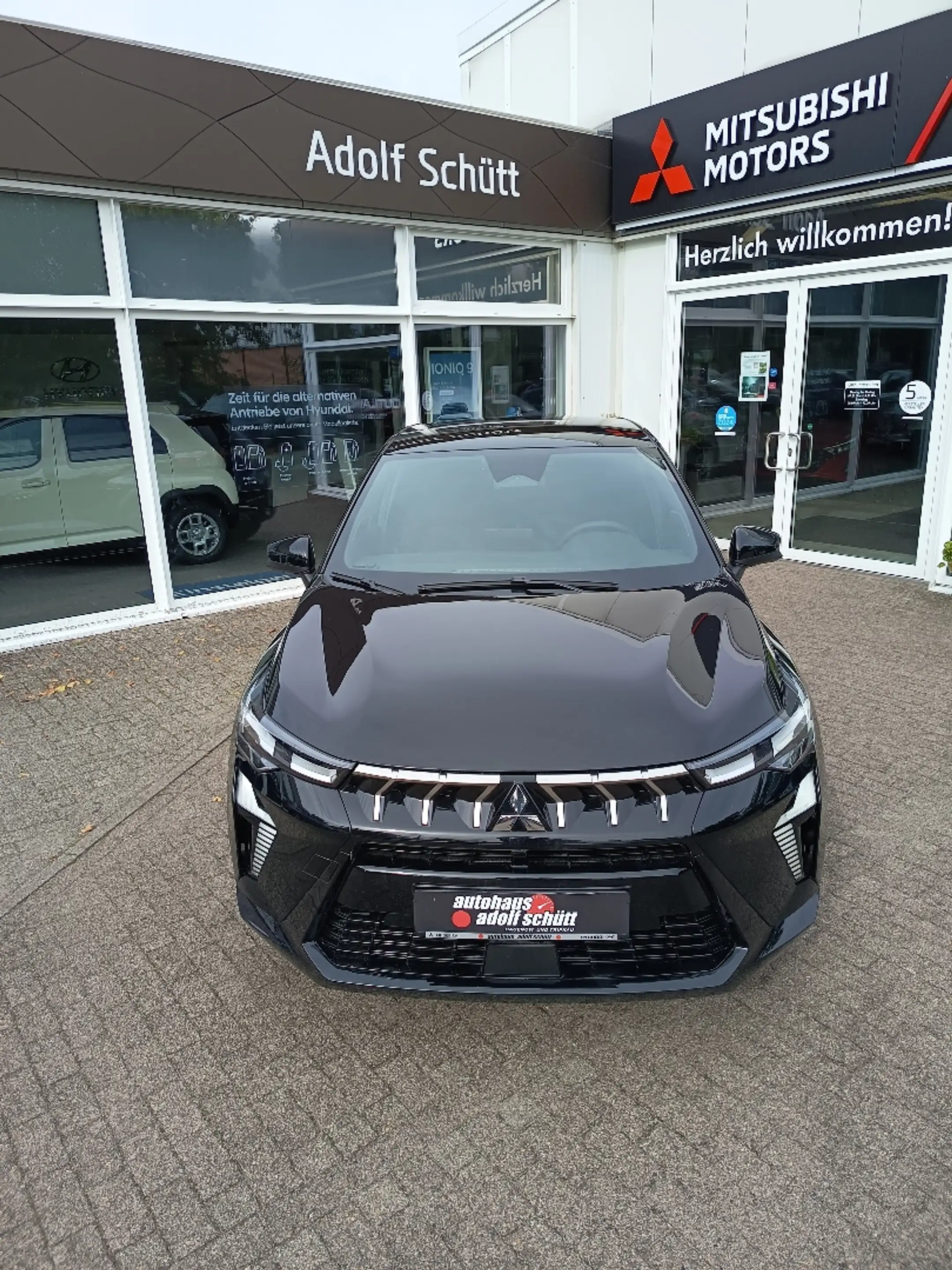 Mitsubishi ASX 1.8 Hybrid Black — photo 3