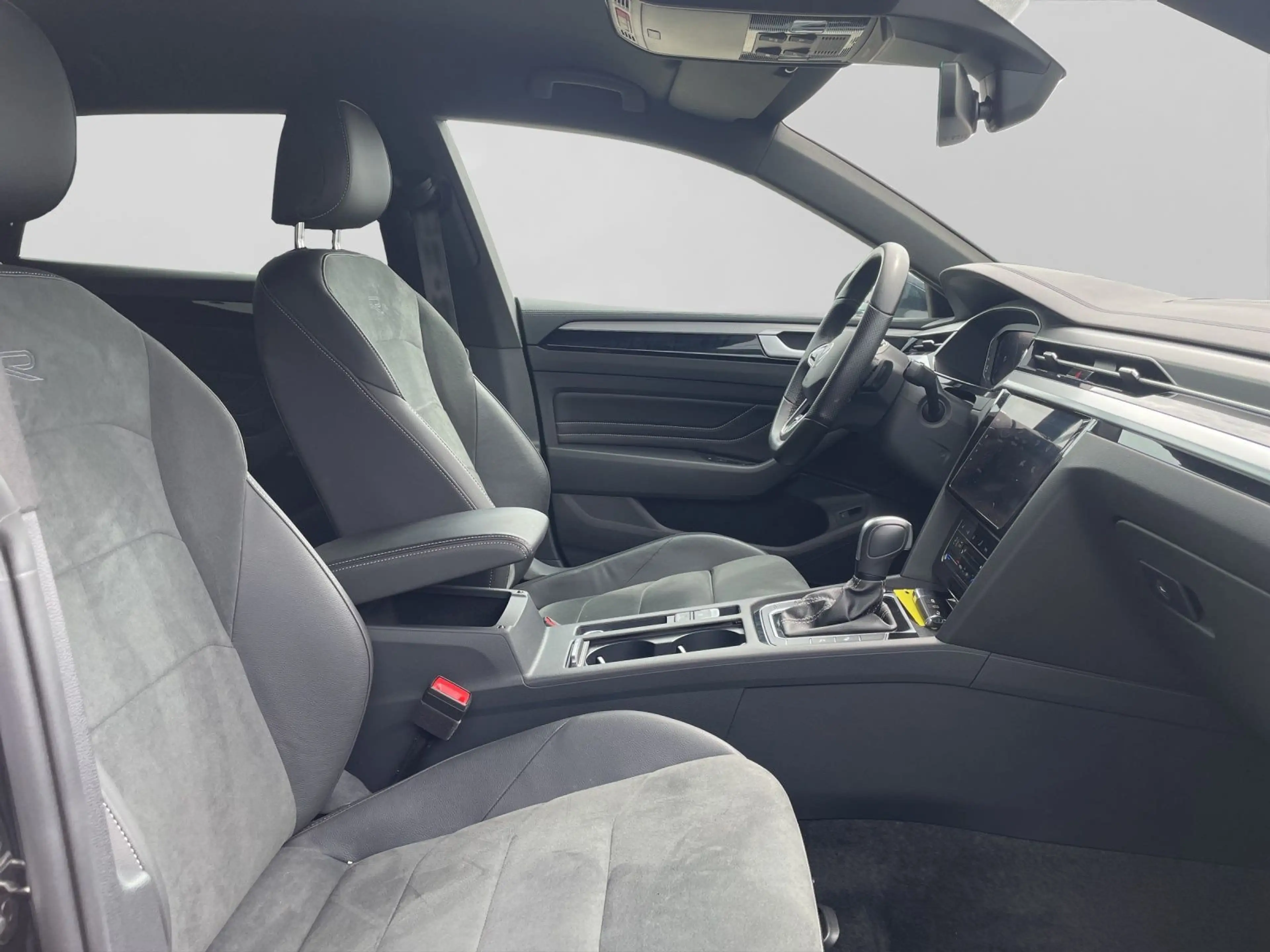 Volkswagen Arteon 2.0 TDI DSG R-LINE AHK 360 — photo 4