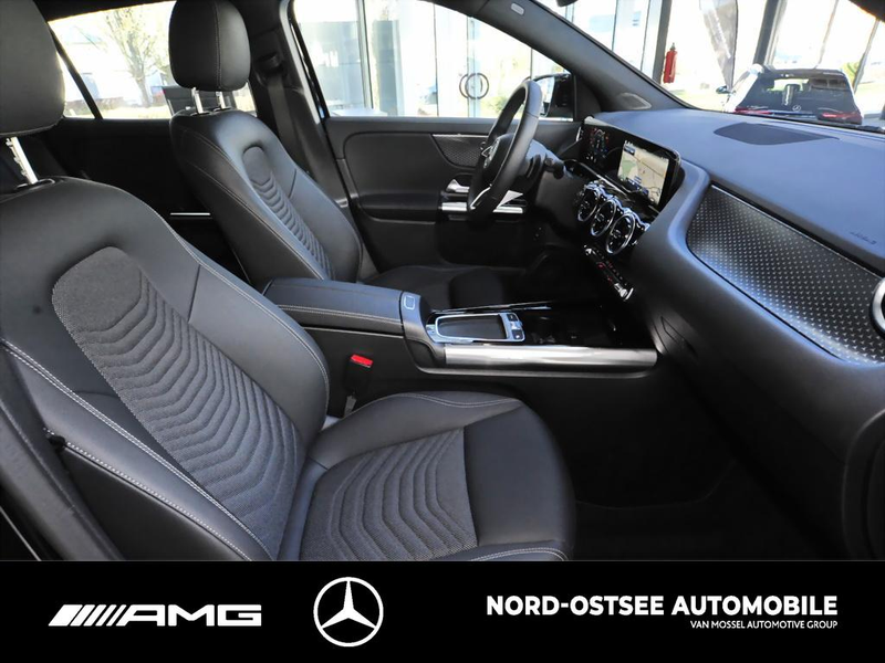 Mercedes-Benz GLA 200 d PROGRESSIVE AHK MBUX SHZ LED KLIMA — photo 9