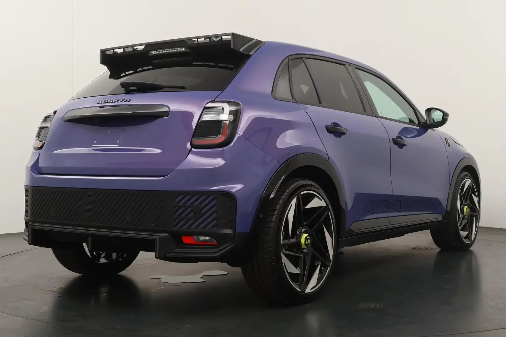 Fiat 600e Abarth 280pk Scorpionissima 54 kWh | Sportstoelen Paars - 2