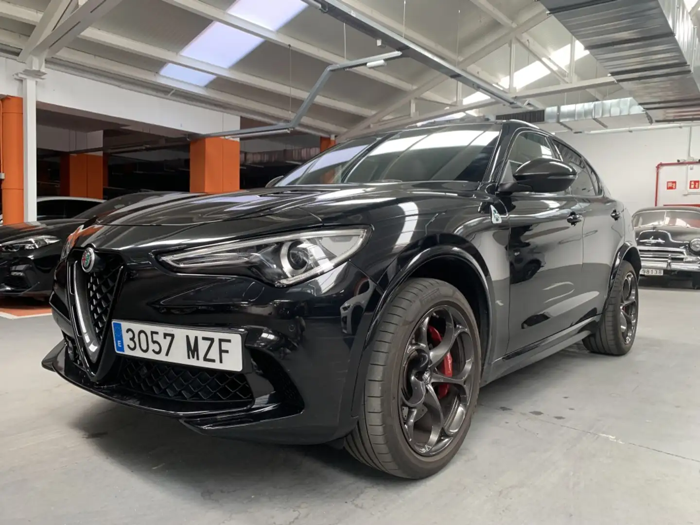 Alfa Romeo Stelvio 2.9 Bi-Turbo AR Racing AT8 Negro - 1
