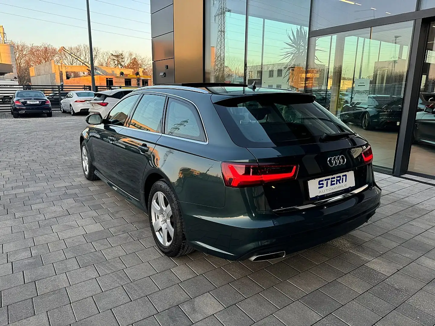 Audi A6 Avant 2,0 TDI ultra S-tronic Grün - 2