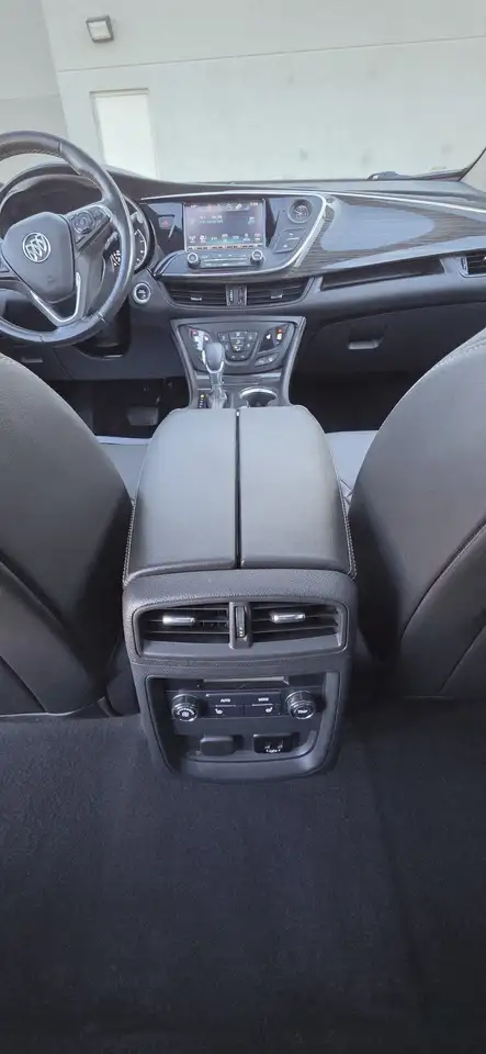 Buick Envision снимка Buick Envision