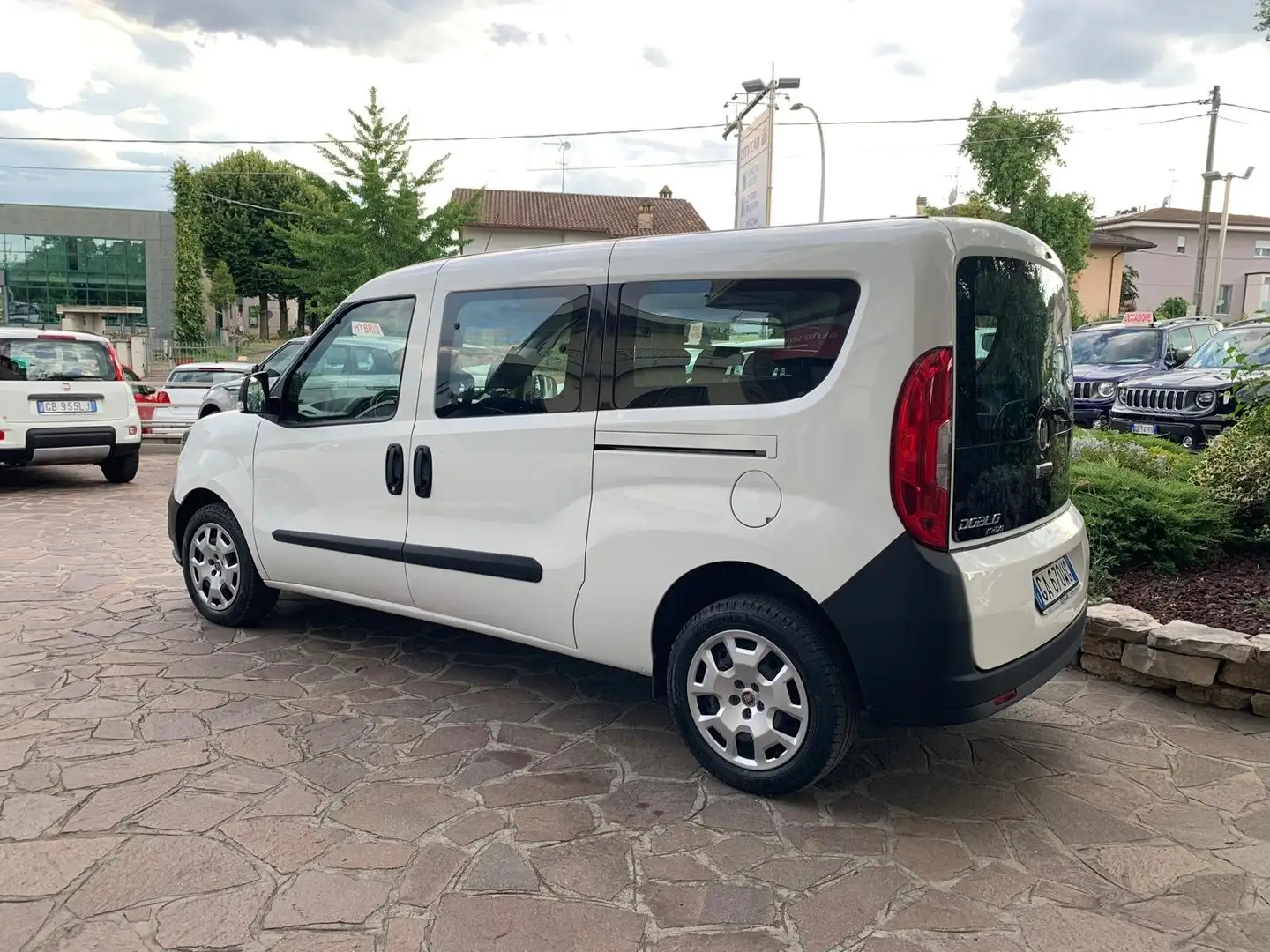 Fiat Doblo CARGO MAXI 1.3 Mjet Wit - 2