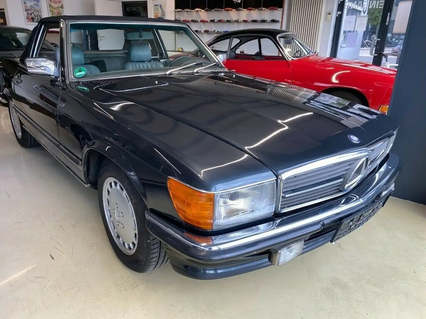 Mercedes-Benz SL 300 R 107 Negro - 1