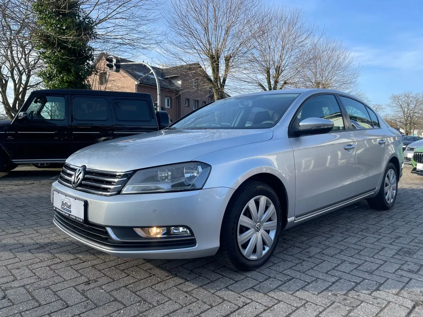 Volkswagen Passat Lim. Trendline*PDC*SHZ* Stříbrná - 2