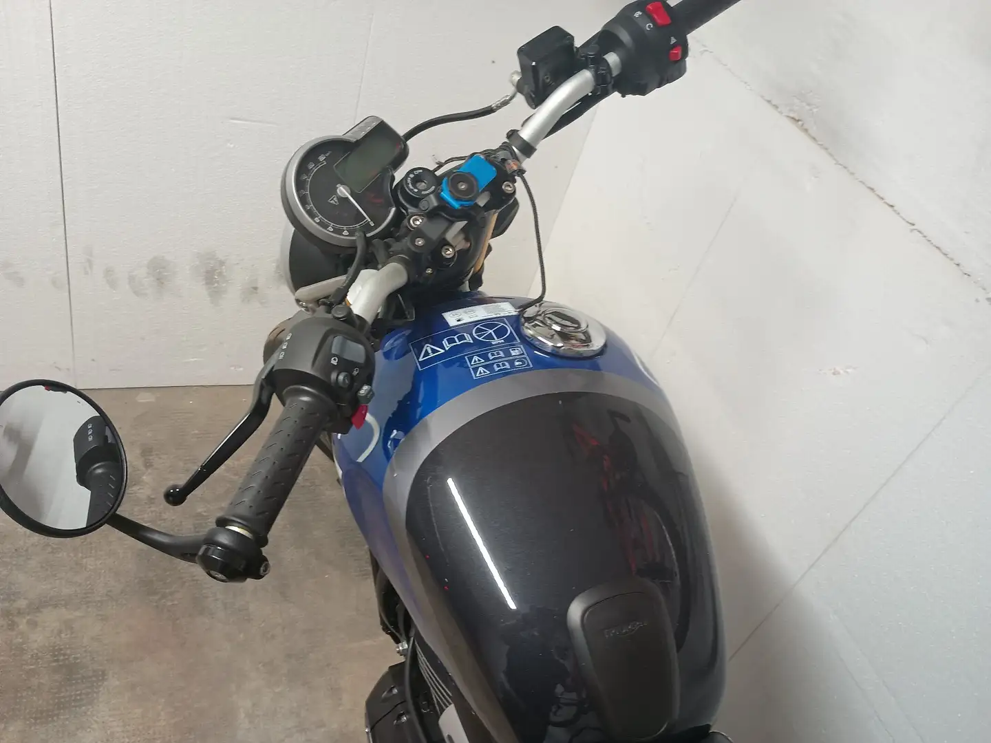 Triumph Speed 400 Blu/Azzurro - 2