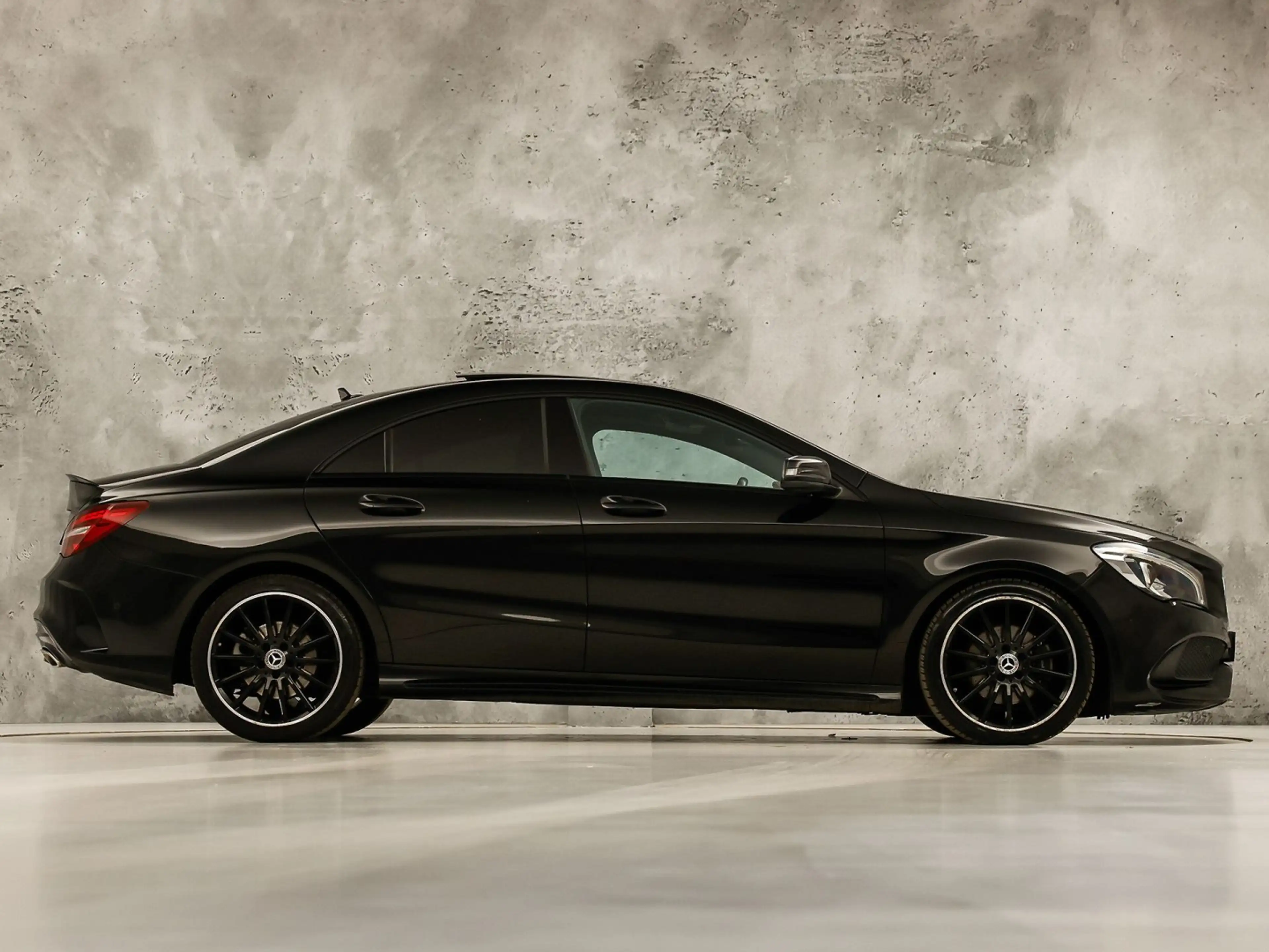 Mercedes-Benz CLA 180 AMG Sport Automaat (PANORAMADAK, GROOT NAVI, BRUIN — photo 4
