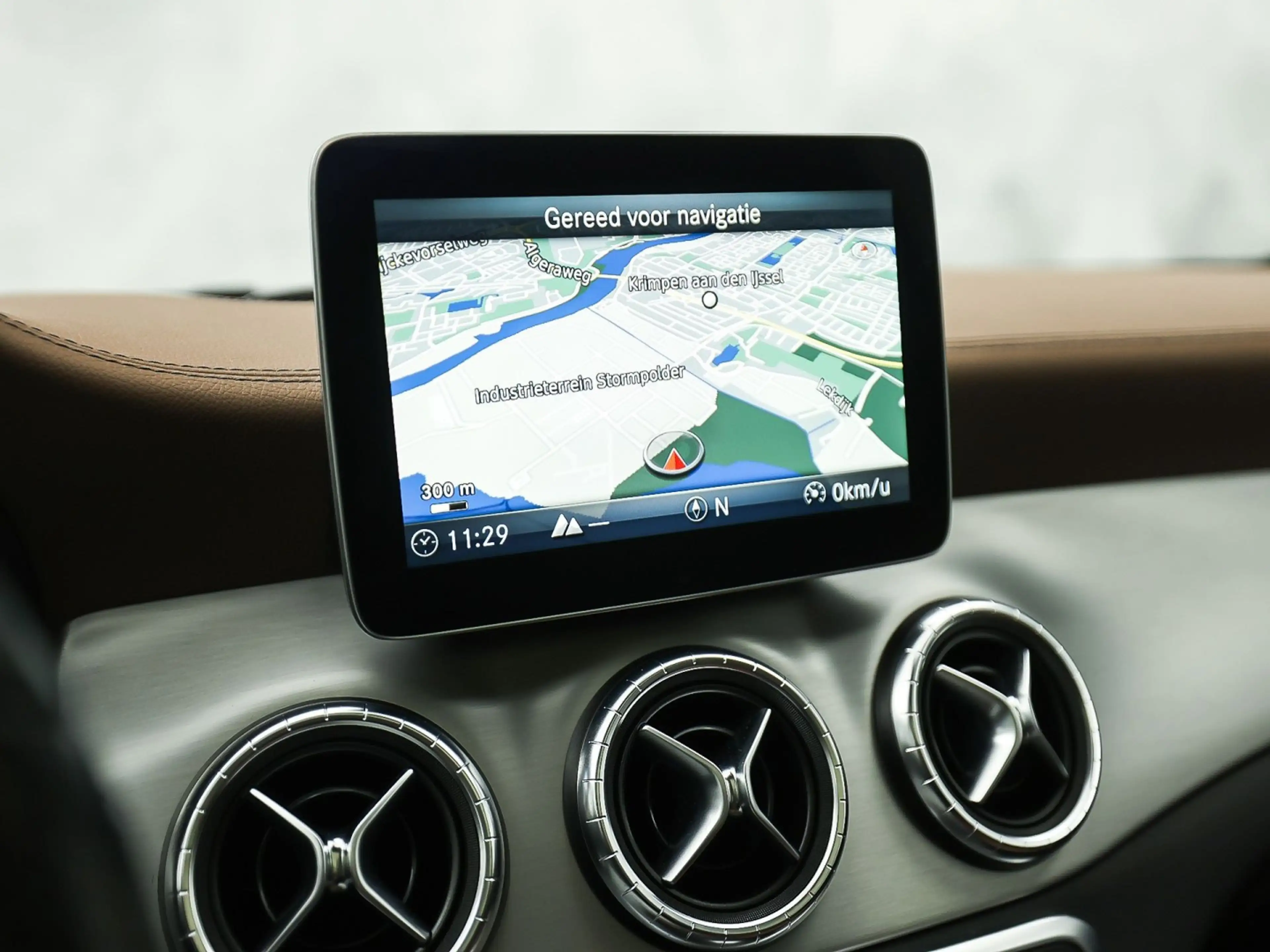 Mercedes-Benz CLA 180 AMG Sport Automaat (PANORAMADAK, GROOT NAVI, BRUIN — photo 8