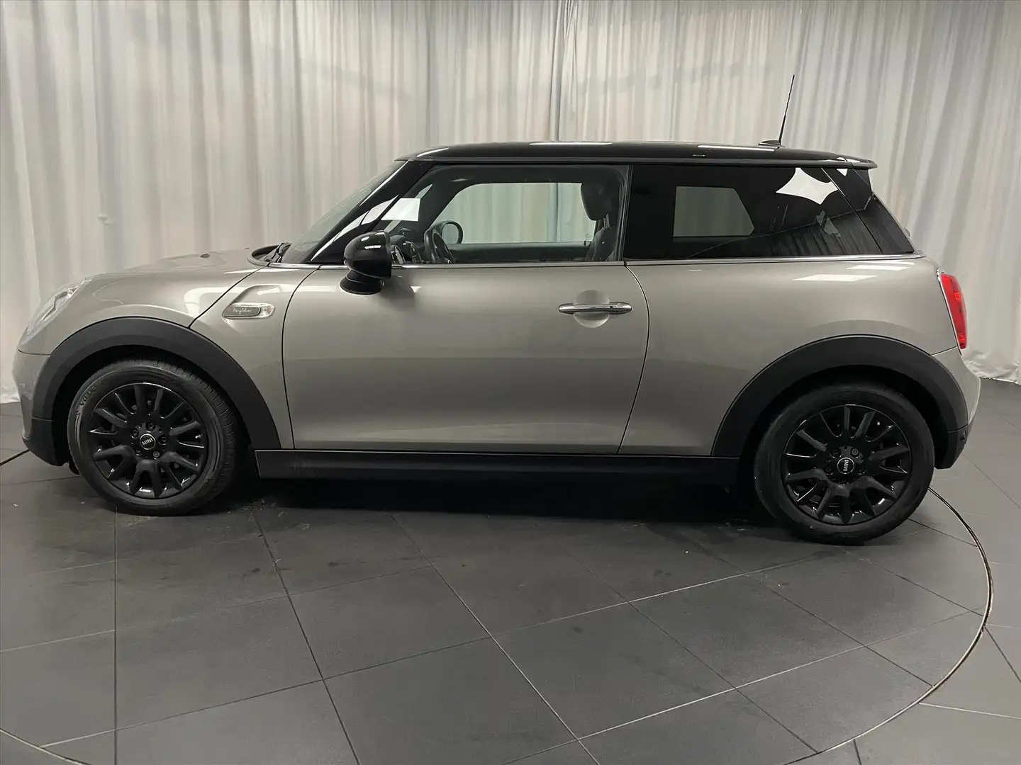 MINI Cooper Mini Autom. 136pk Leer | Panodak | Navi | Camera Grigio - 2