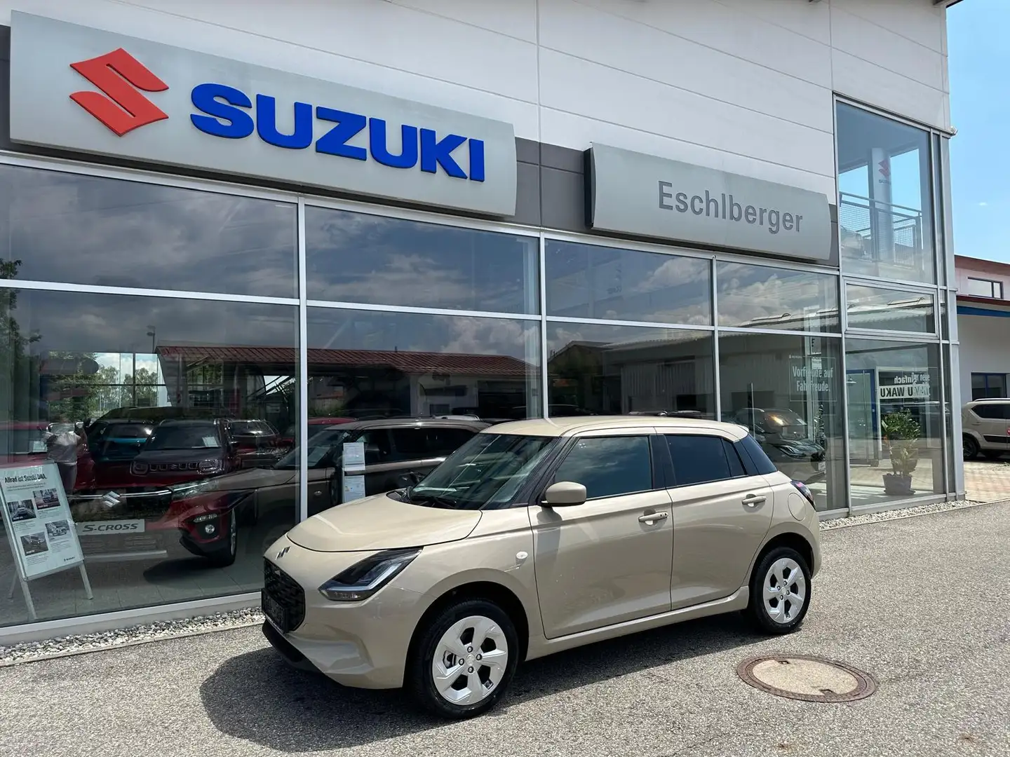 Suzuki Swift 1.2 Dualjet Hybrid 61 kW Comfort Mild-Hybrid 1.... Beige - 1