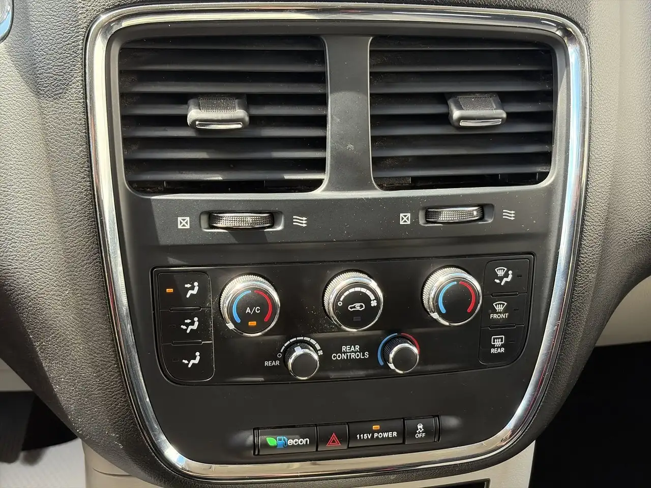 Dodge Grand Caravan fotografie Dodge Grand Caravan