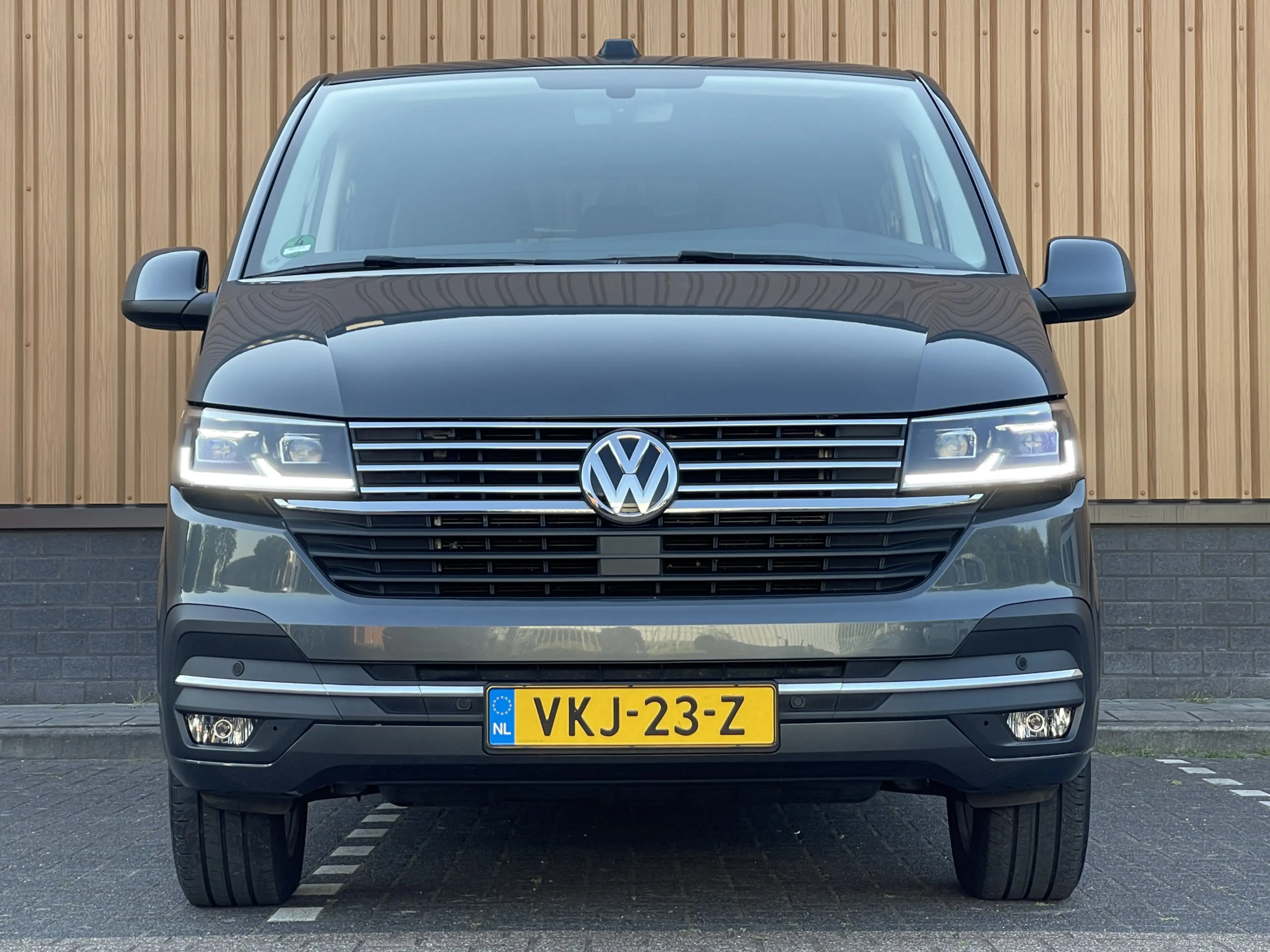 Volkswagen T6.1 Transporter 2.0 TDI L2H1 30 DC | Marge! | Bulli | Bear Lock | — photo 2