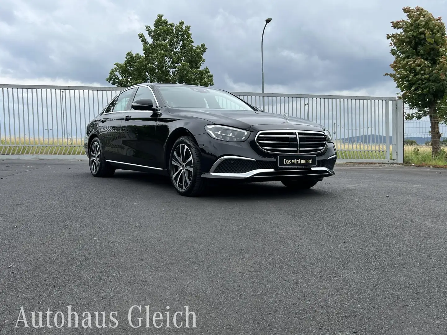 Mercedes-Benz E 300 E 300 e Limousine Avantgarde Interieur/Navi/SHD Negro - 2