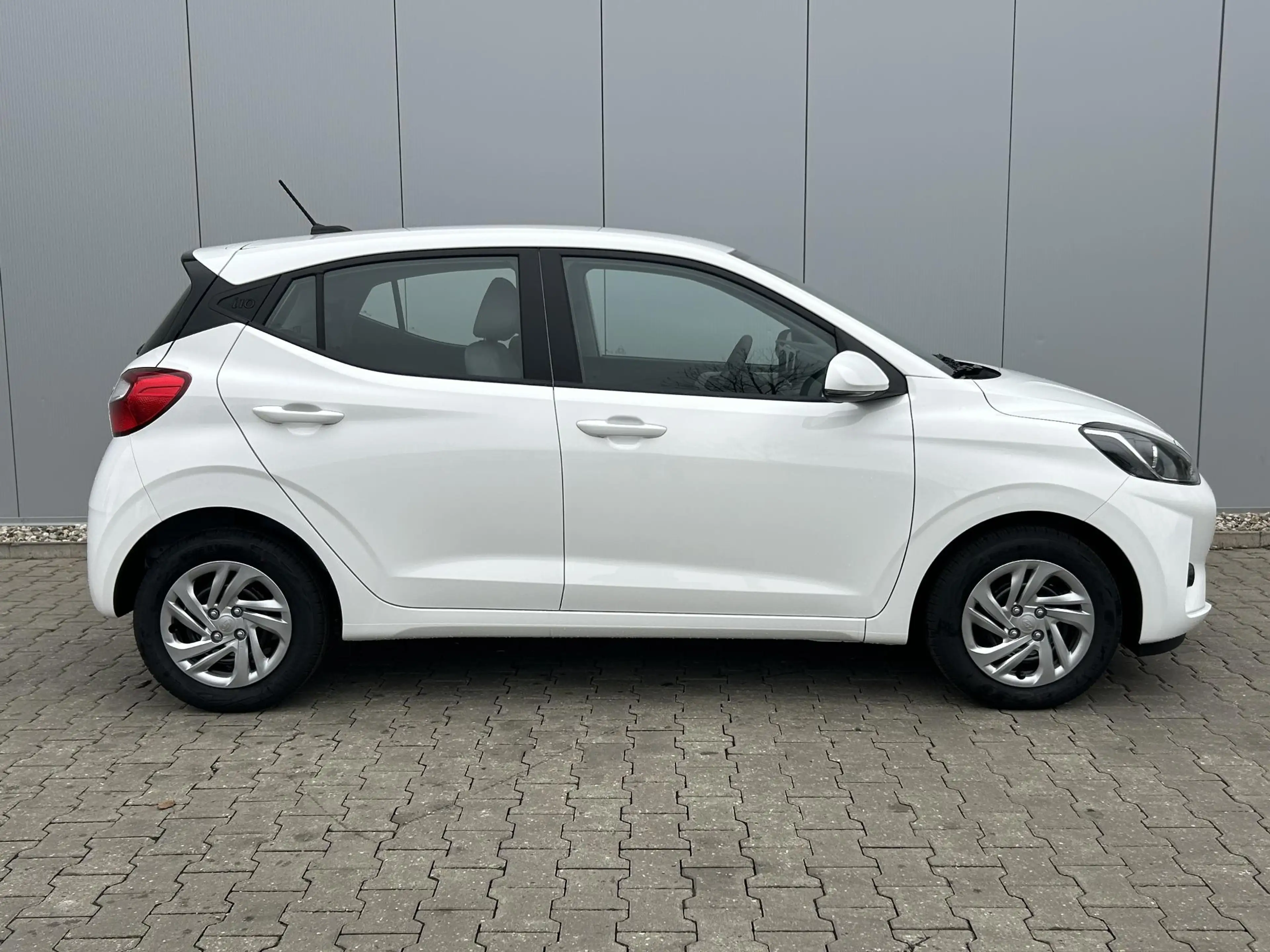 Hyundai i10 1.0 Premium / Navigatie / Cruise Control / — photo 15