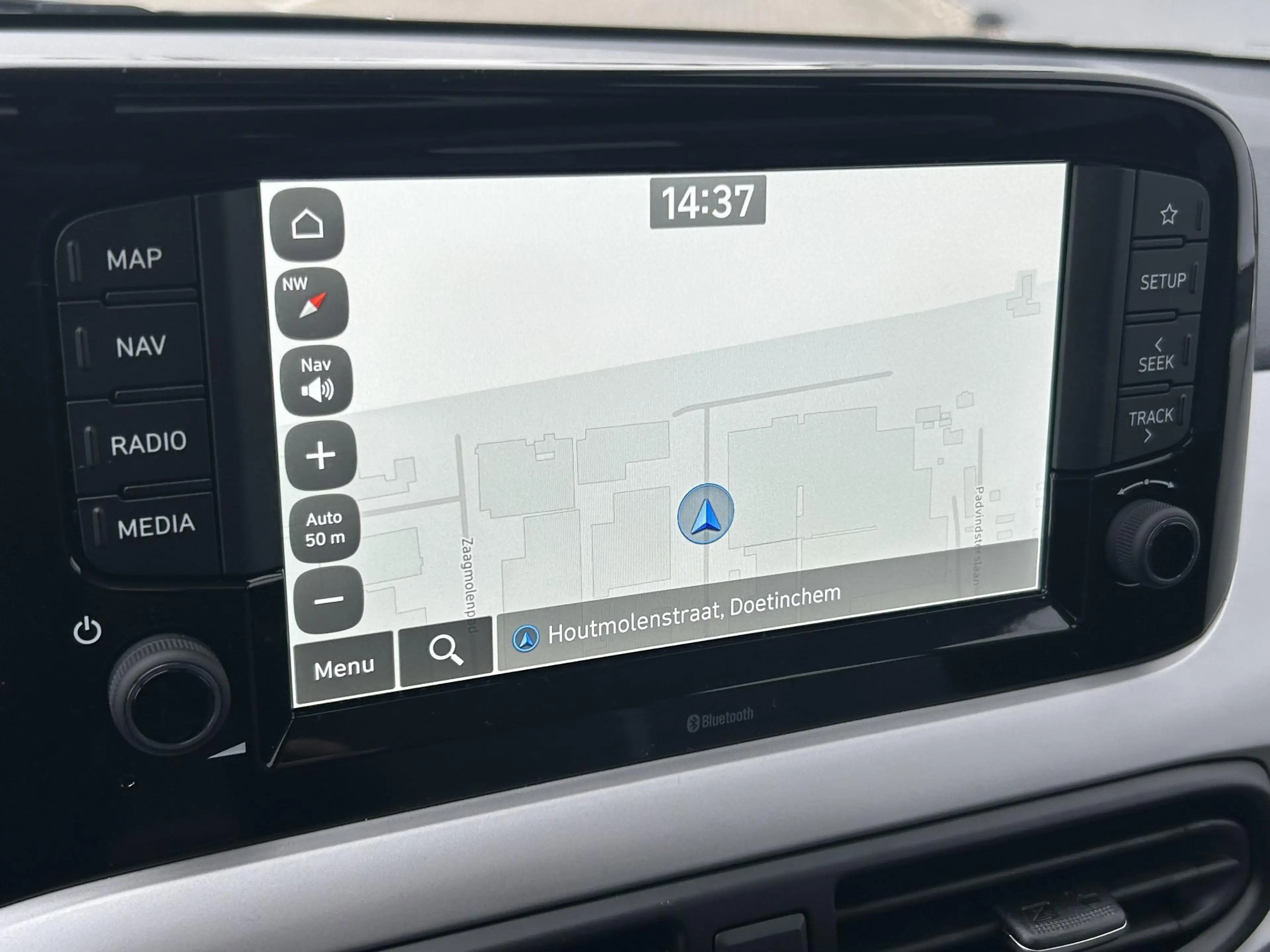 Hyundai i10 1.0 Premium / Navigatie / Cruise Control / — photo 26
