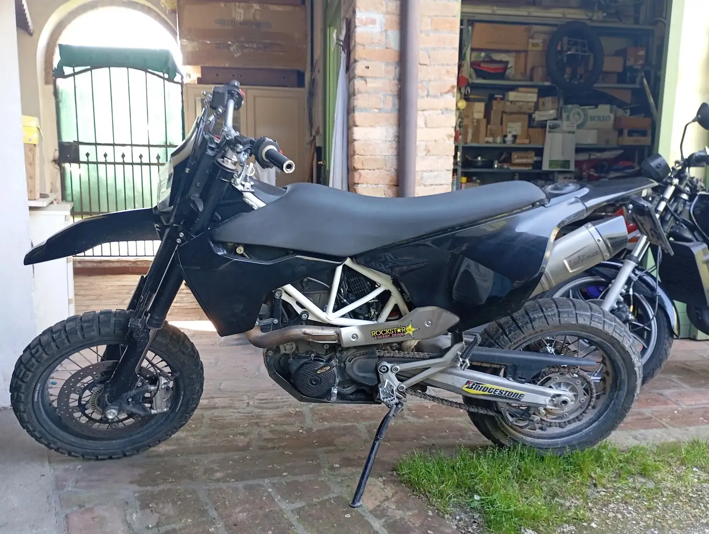 Husqvarna 701 Supermoto Nero - 1
