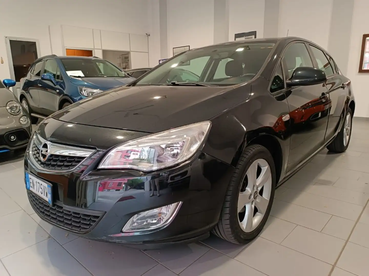 Opel Astra 1.4 100CV 5 porte Elective Nero - 2