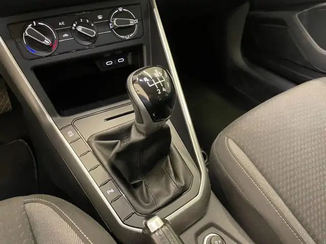 Volkswagen Taigo view 9
