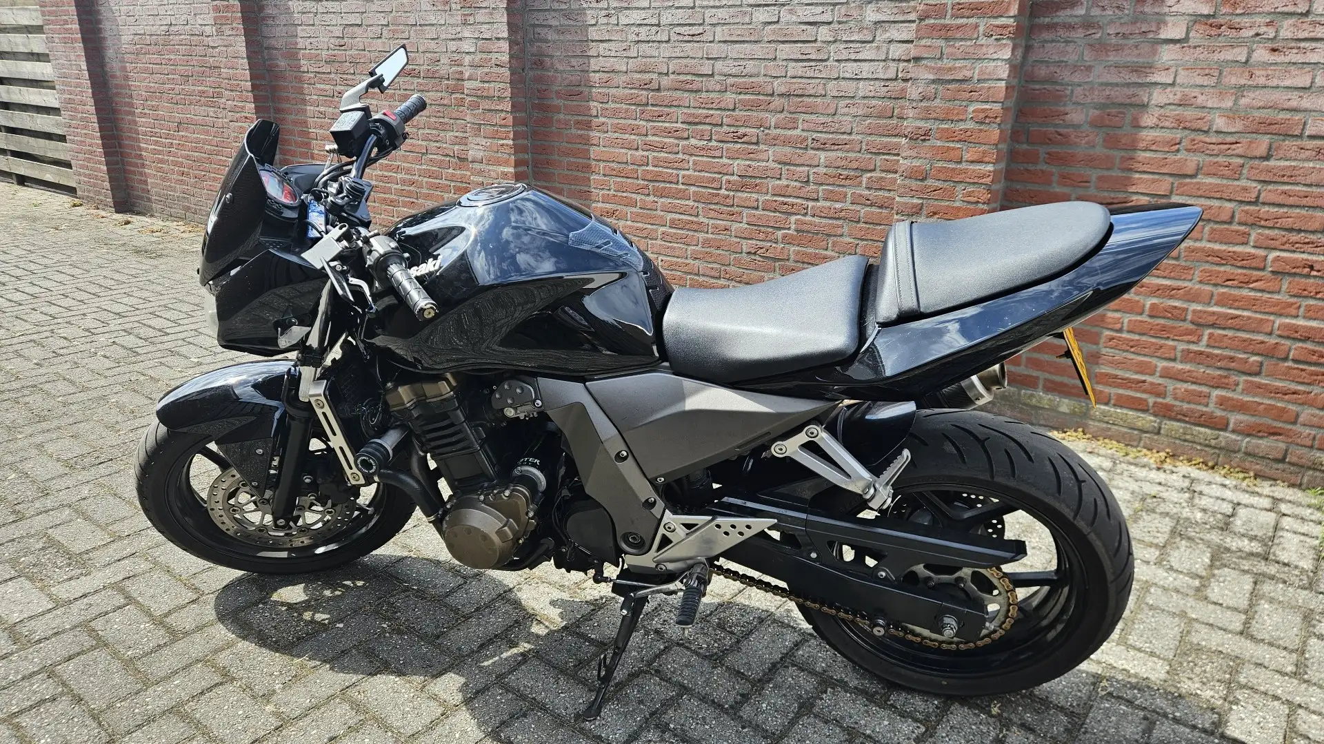 Kawasaki Z 750 Zwart - 2