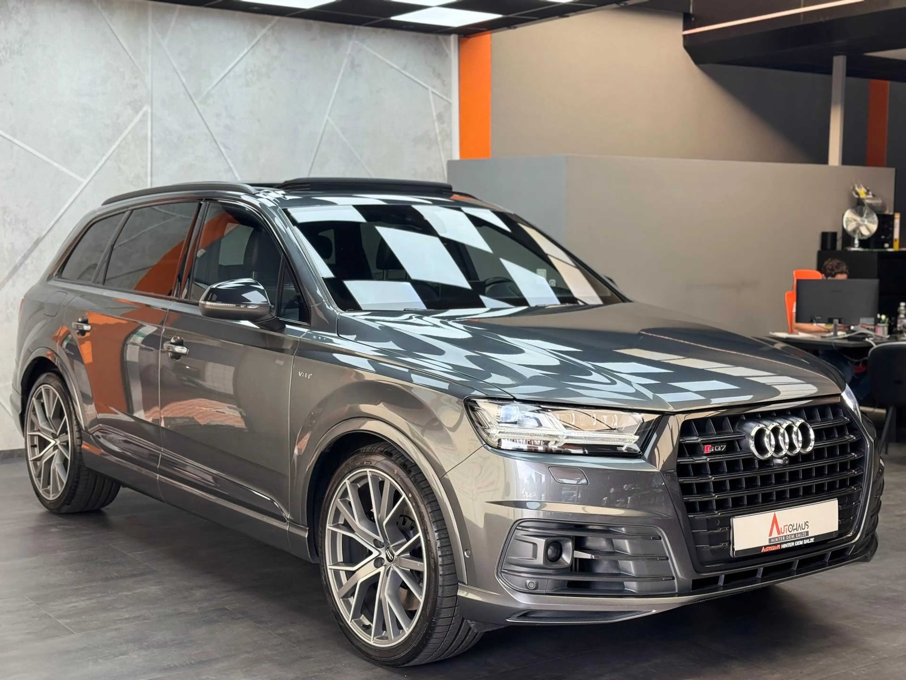 Audi SQ7 4.0 TDI quattro |KAM|PANO|ACC|BOSE|MATRIX| — photo 3