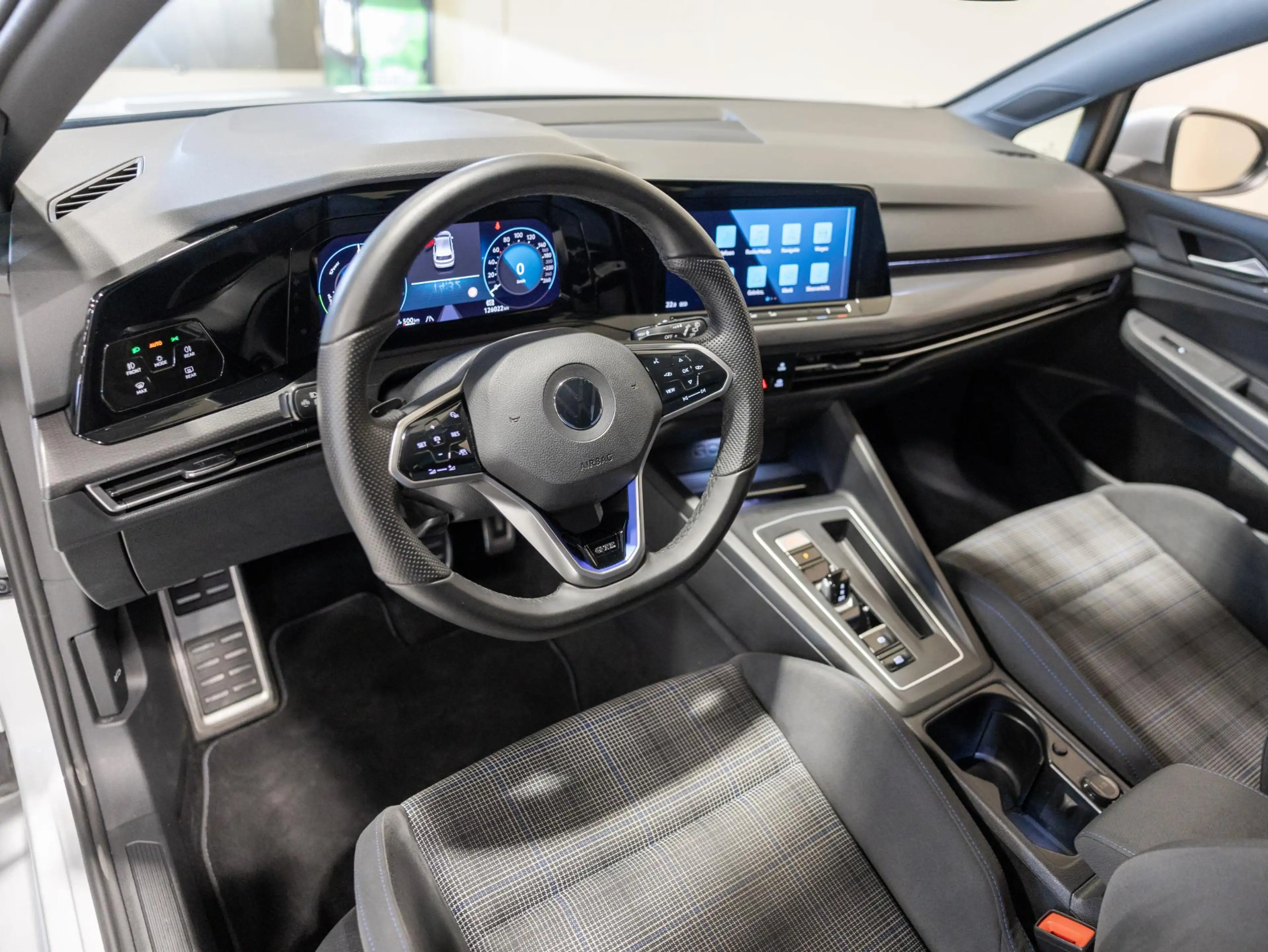 Volkswagen Golf GTE 1.4 eHybrid SOH 90% / 245pk / NAP / Apple CarPlay — photo 15