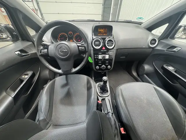 Opel Corsa view 9