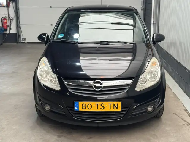 Opel Corsa view 2