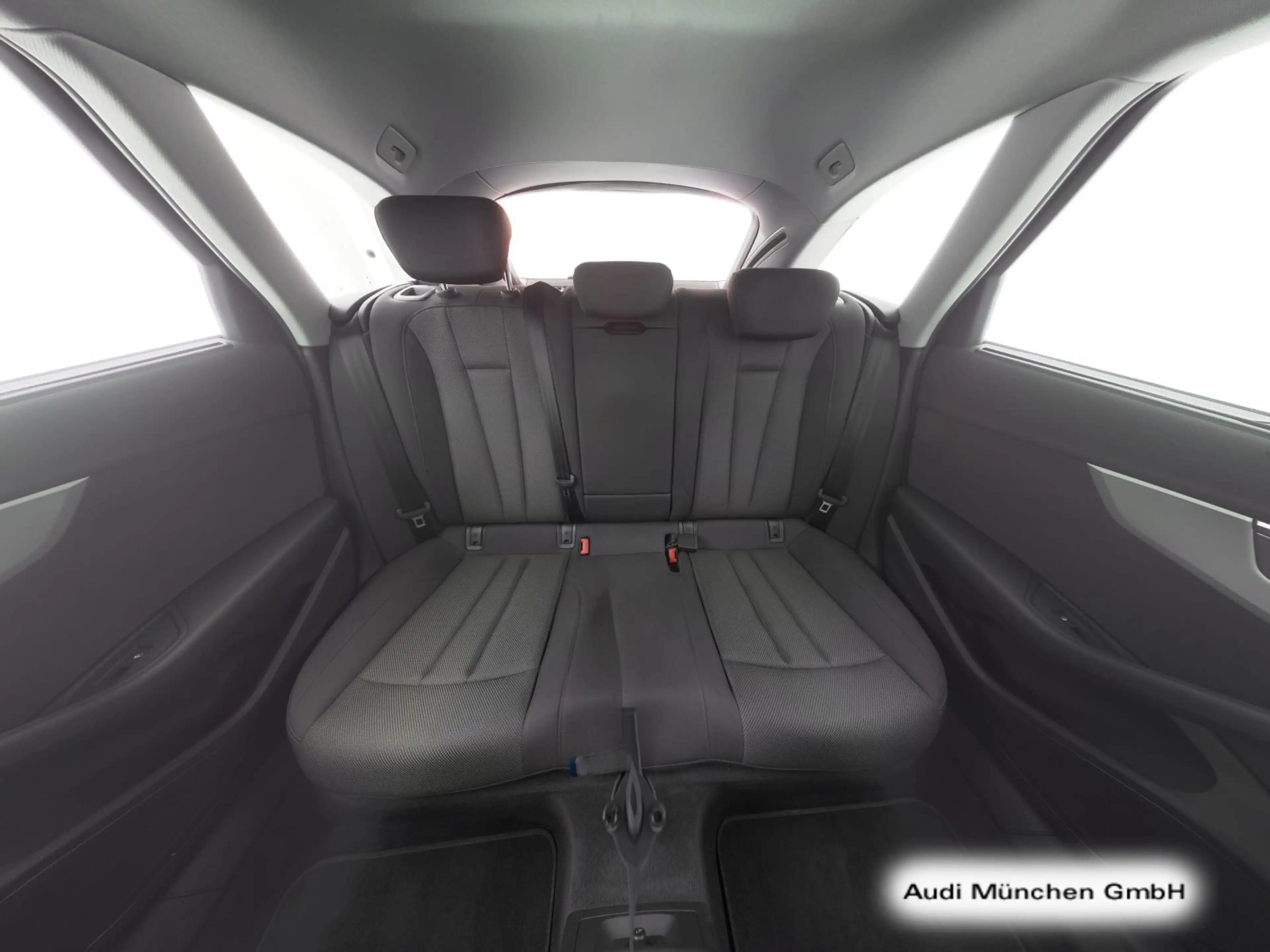 Audi A4 40 TDI S tronic Navi+/SitzHzg — photo 14