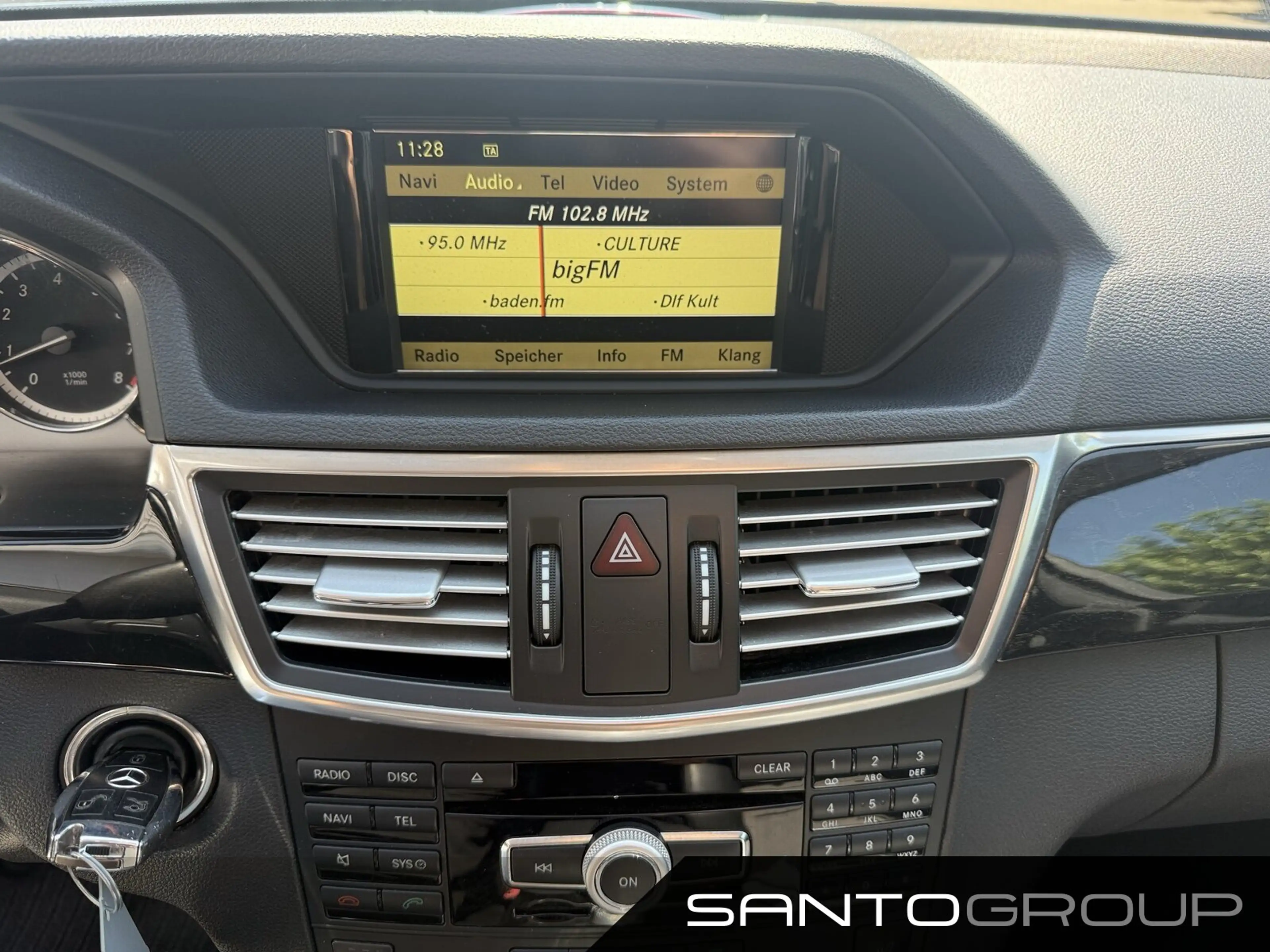 Mercedes-Benz E 250 E 250 BlueEFFICIENCY T-Modell Avantgarde/Klima — photo 15