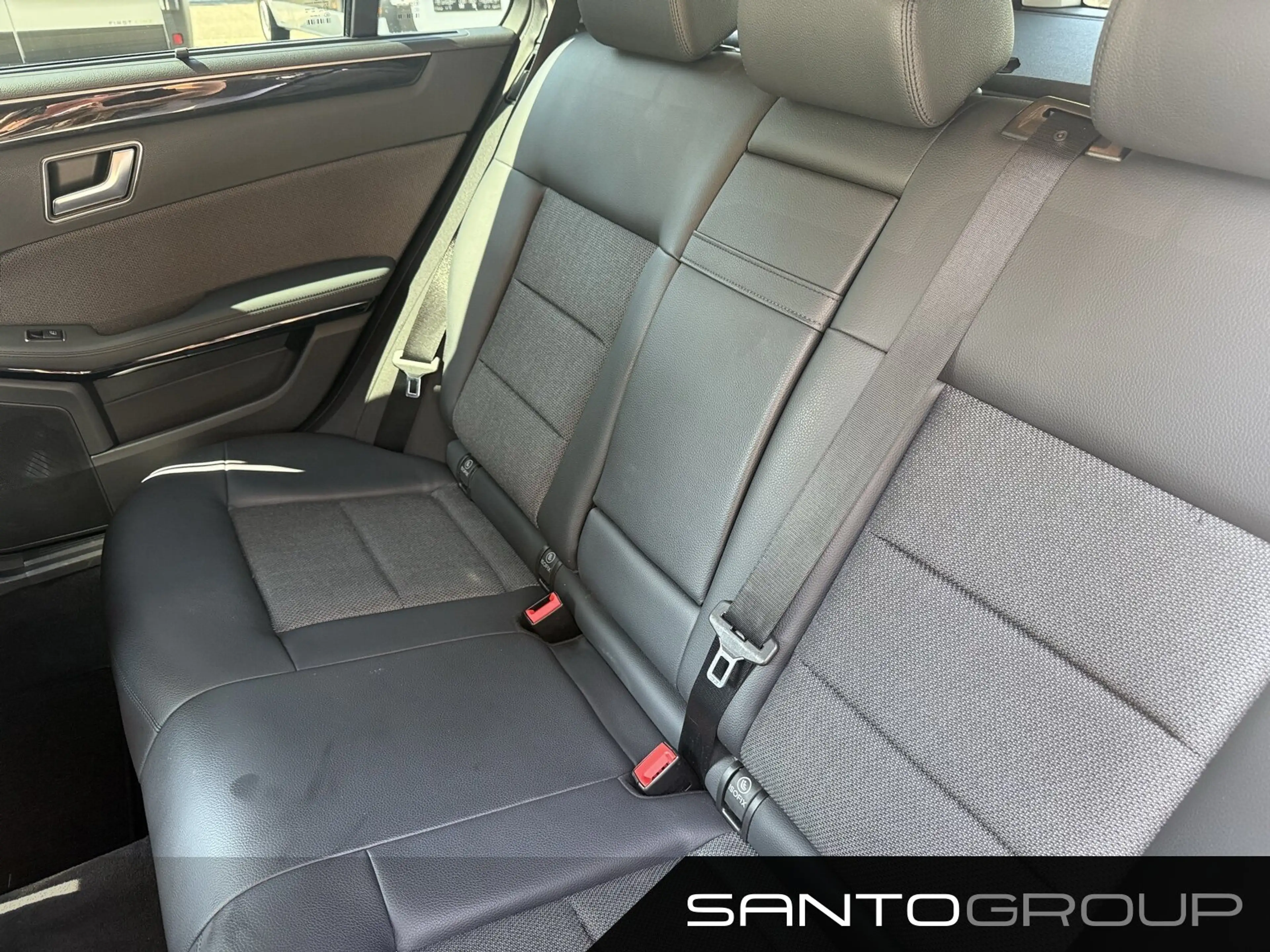 Mercedes-Benz E 250 E 250 BlueEFFICIENCY T-Modell Avantgarde/Klima — photo 8