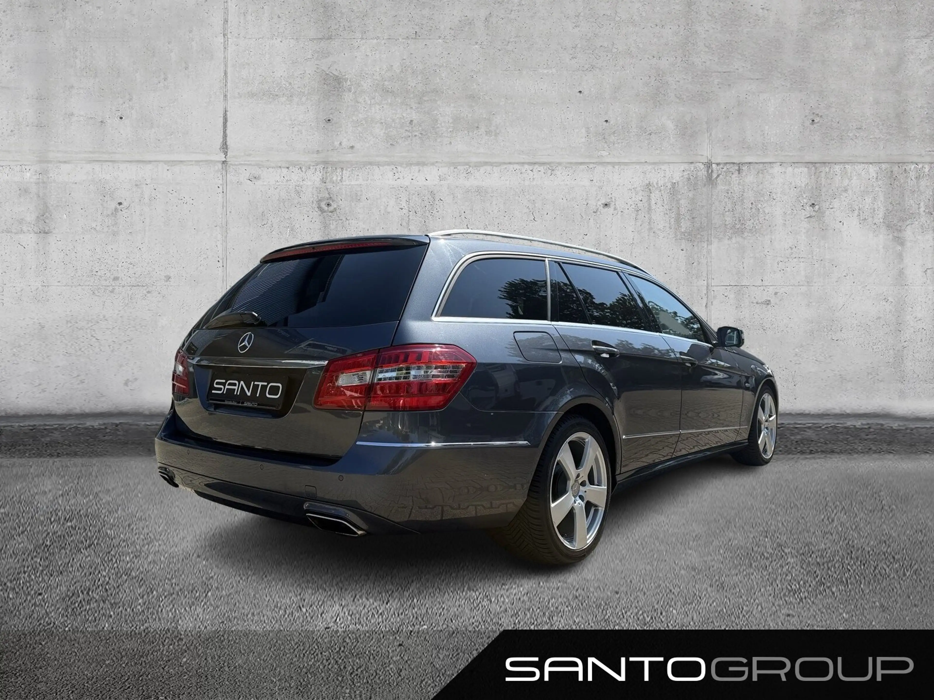 Mercedes-Benz E 250 E 250 BlueEFFICIENCY T-Modell Avantgarde/Klima — photo 4