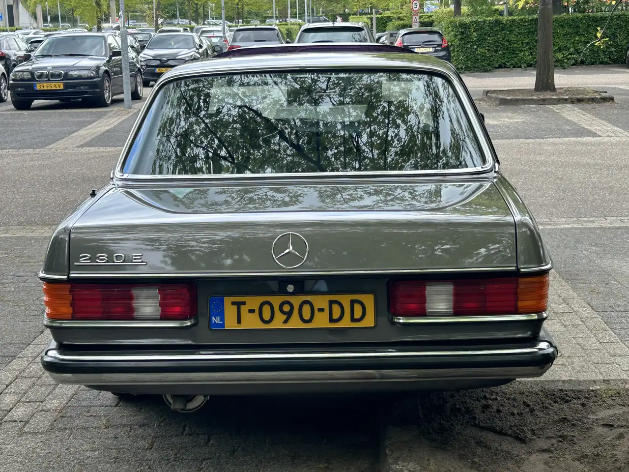 Mercedes-Benz W123 230e, foto 6