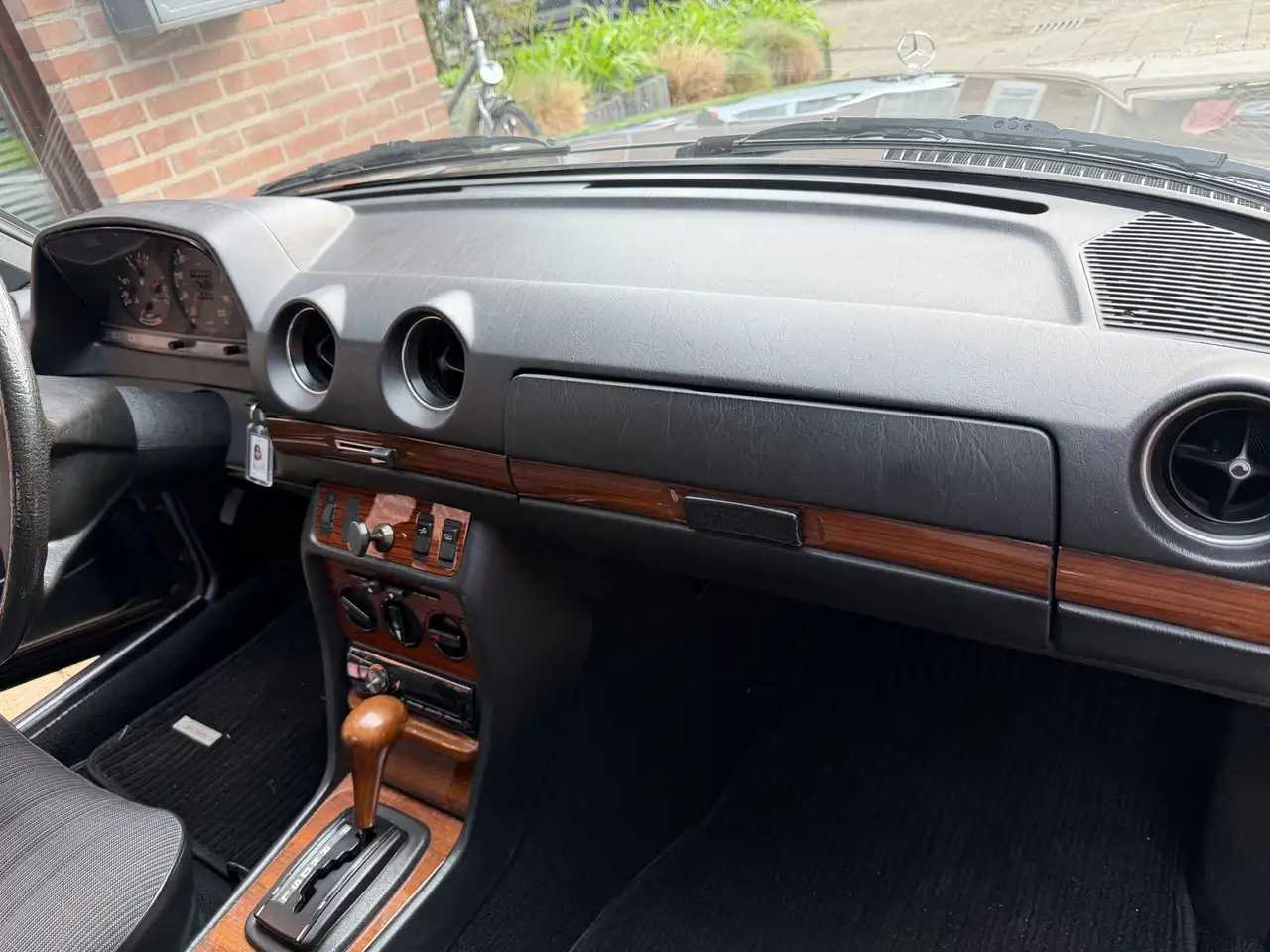 Mercedes-Benz W123 230e, foto 10