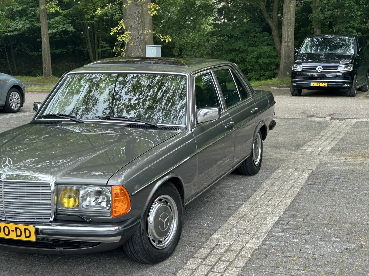 Mercedes-Benz W123 230e, foto 4
