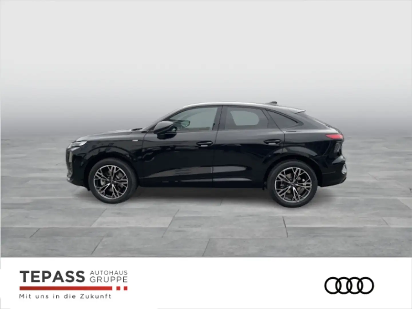 Audi Q3 Sportback TDI S-TRONIC 2x S LINE TECH NAVI ACC LED Zwart - 2