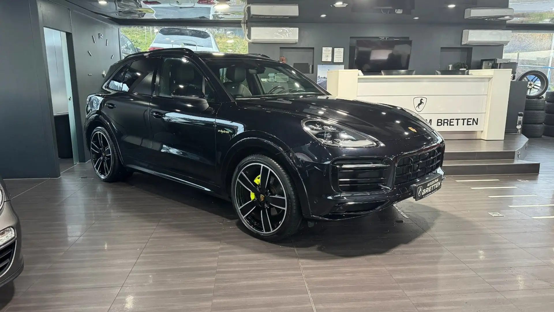 Porsche Cayenne E-Hybrid Sport Design*Pano*Matrix*360 Schwarz - 1