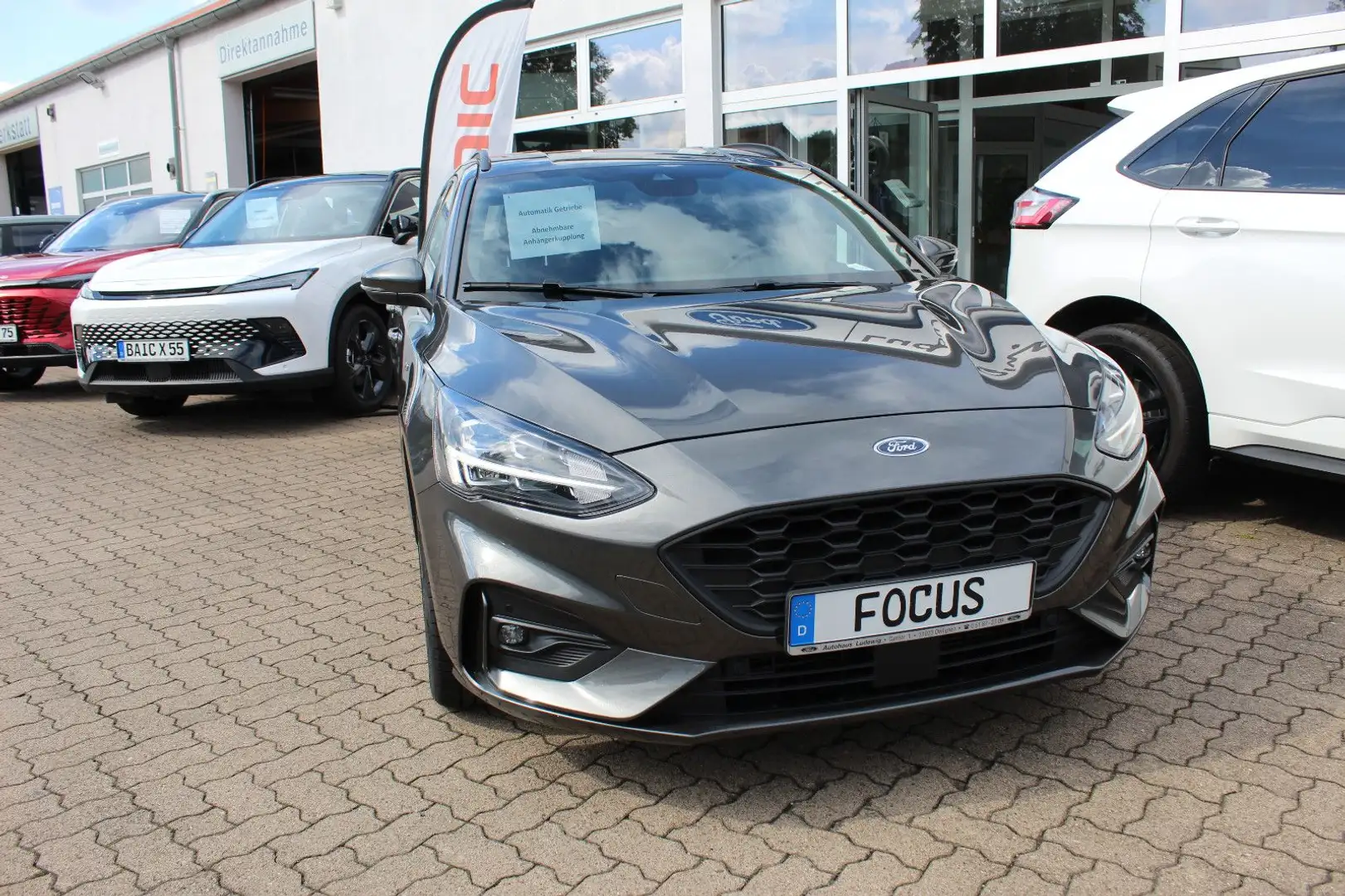 Ford Focus Turnier ST-Line Anhängerkupplung Gris - 2