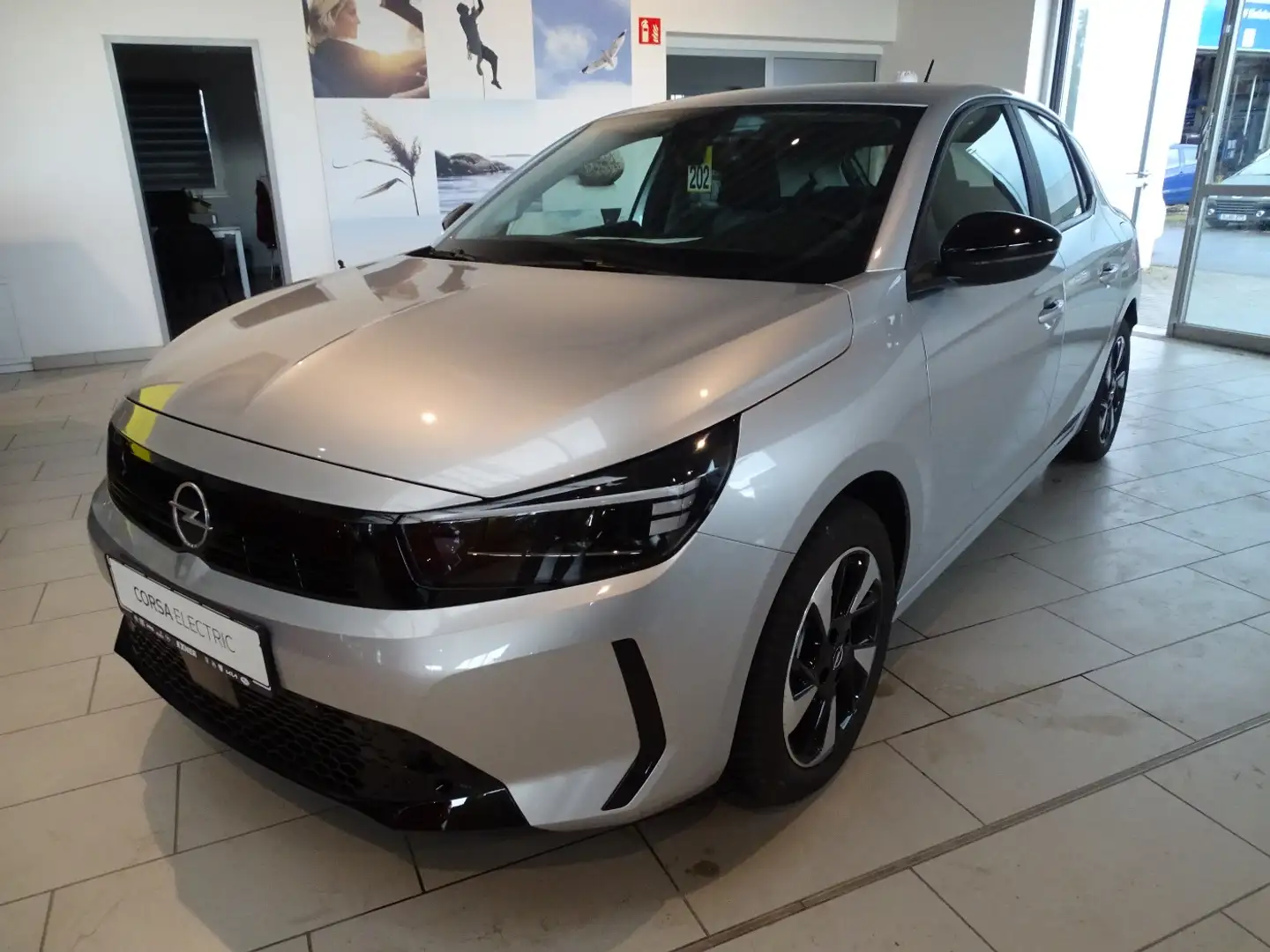 Opel Corsa-e EDITION *FACELIFT*7kw OBC*LED*Klimaaut. Silber - 2