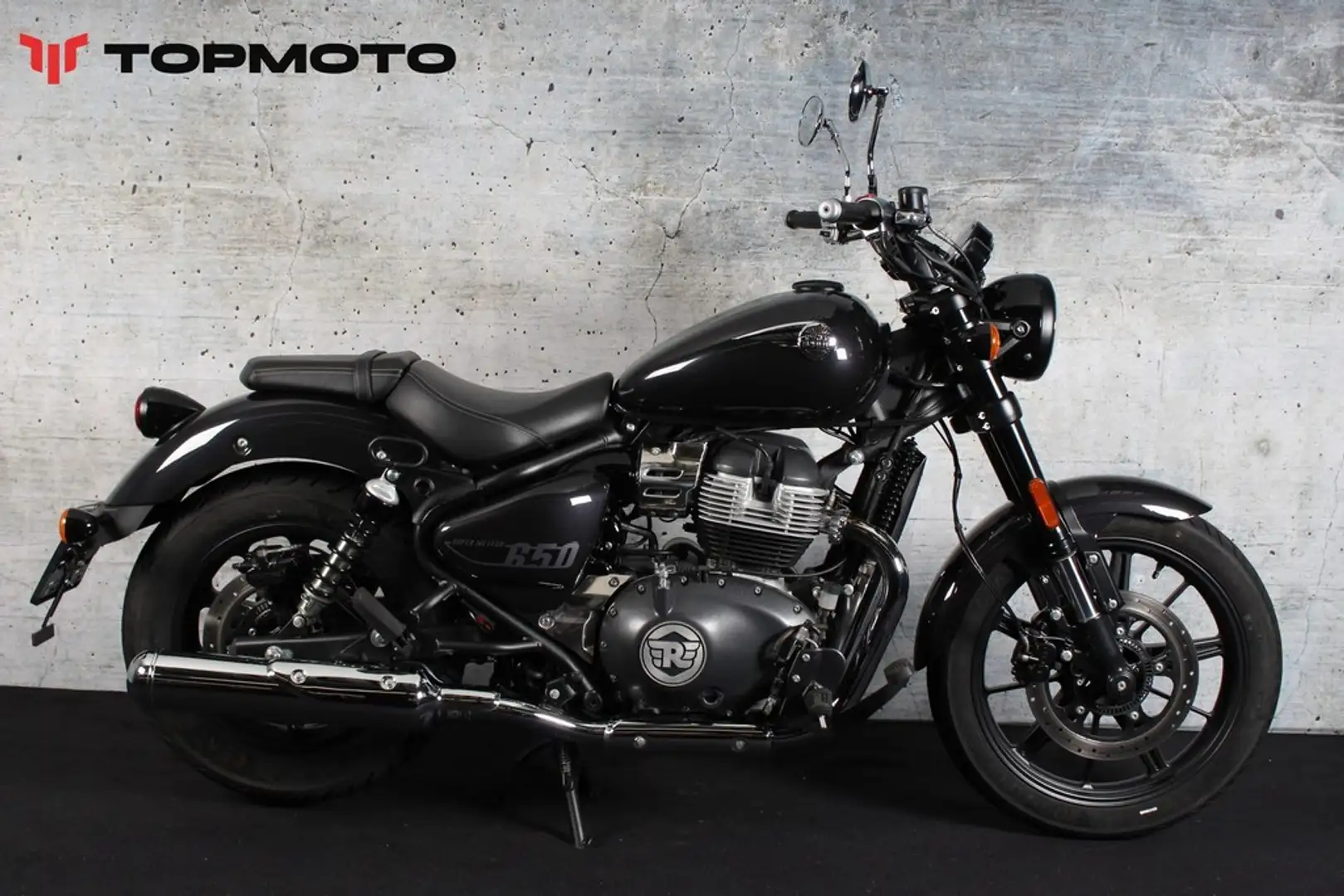 Royal Enfield Super Meteor 650 Zwart - 1