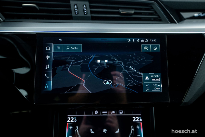 Audi Q8 e-tron e-tron SB 50 quattro 2xS-LINE BLACK MATRIX -50% — photo 12