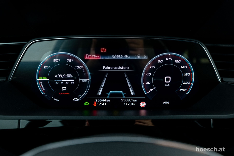 Audi Q8 e-tron e-tron SB 50 quattro 2xS-LINE BLACK MATRIX -50% — photo 10