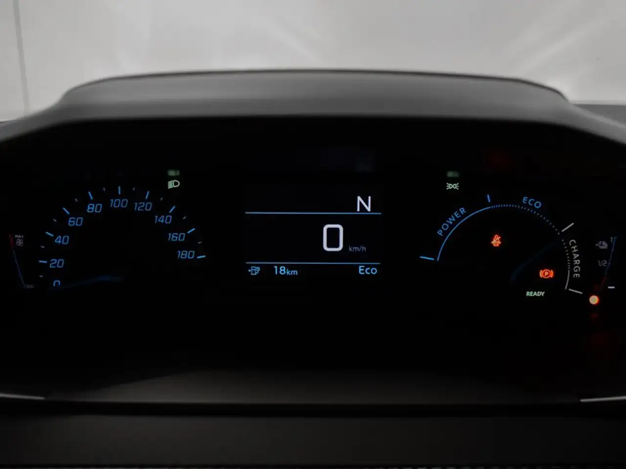 Peugeot 2008 50 kWh Active 11