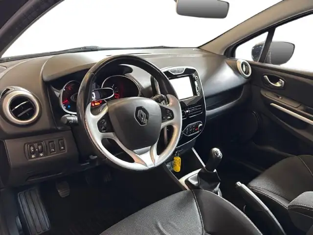 Renault Clio view 6