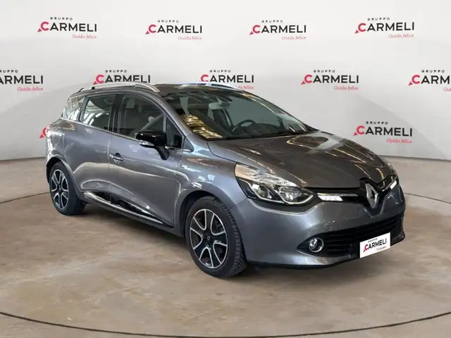 Renault Clio view 4