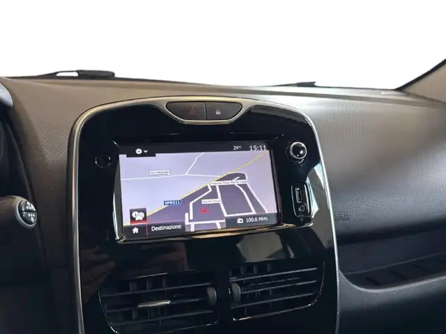 Renault Clio view 10